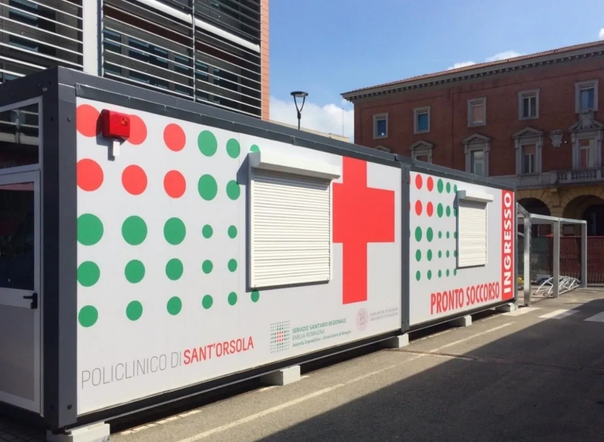 Modulo prefabbricato per l'ingresso del pronto soccorso del Policlinico di Sant'Orsola